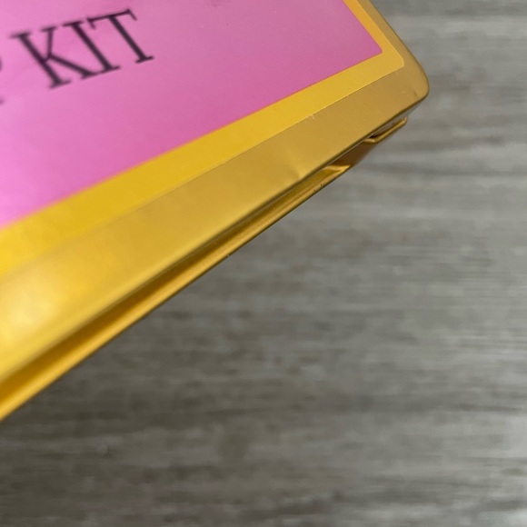 Luscious lip kit - Picture 3 of 3